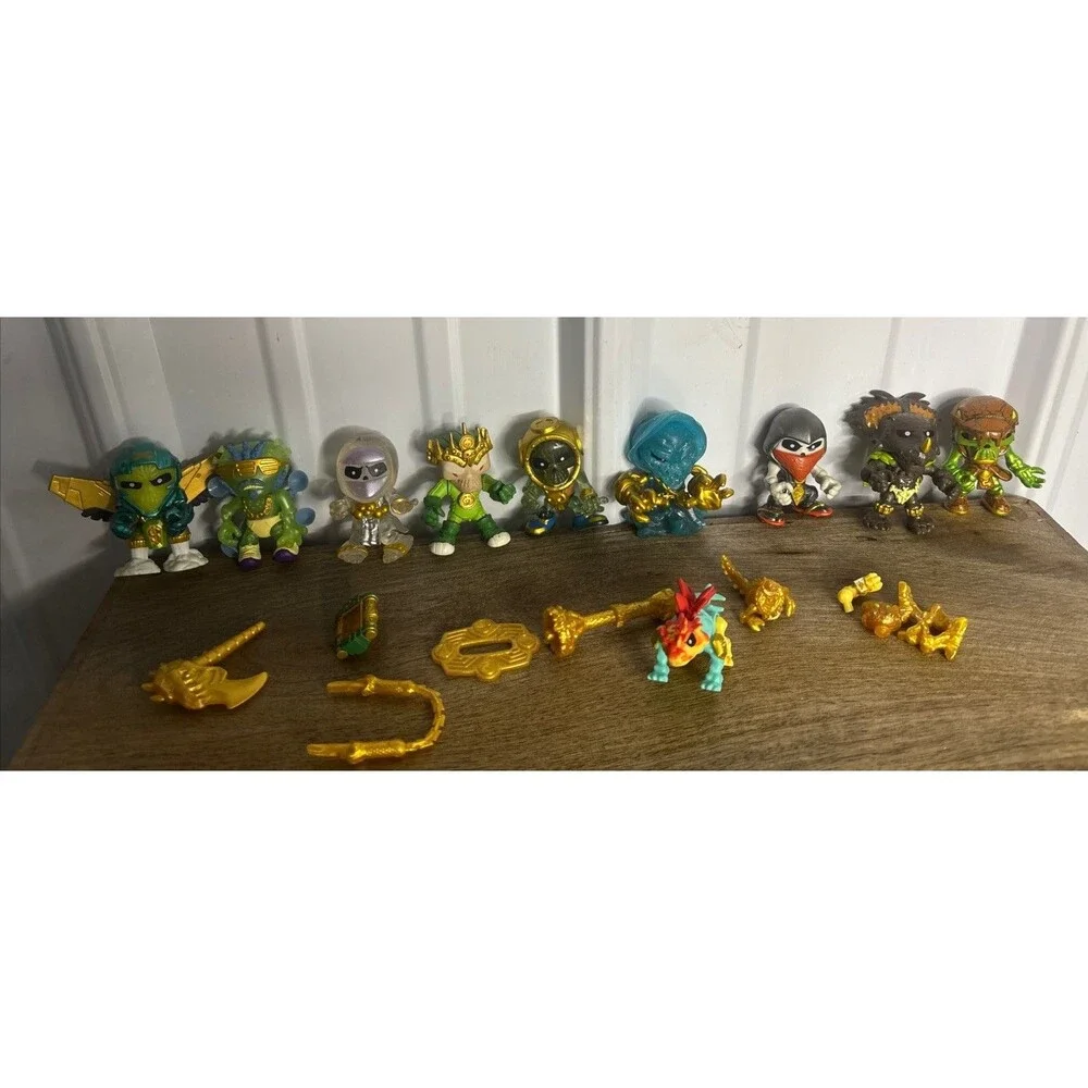 Random Lot Of Treasure X Alien Figures and Accessories As Is
